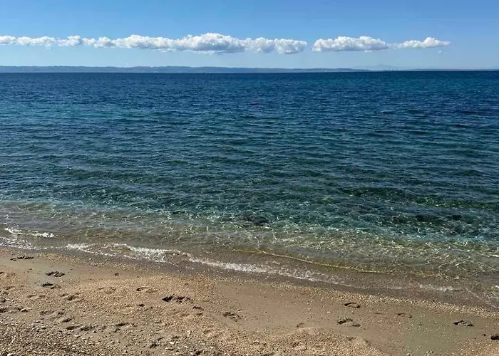 Sea View 2 *